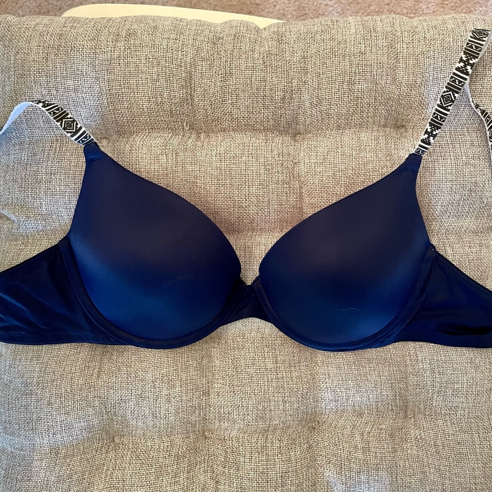 PINK Victoria’s Secret Wear Everywhere Push-Up Bra - 34C